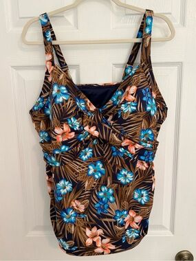 Lands' End size 22 swim top